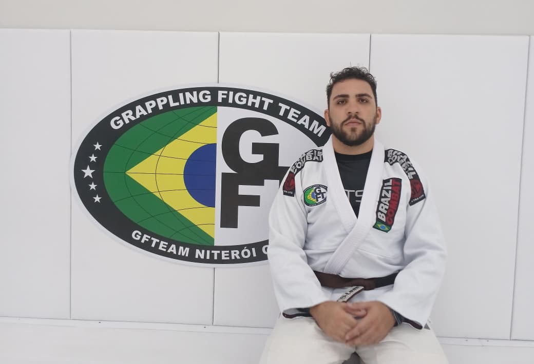 Professor Matheus Pacheco