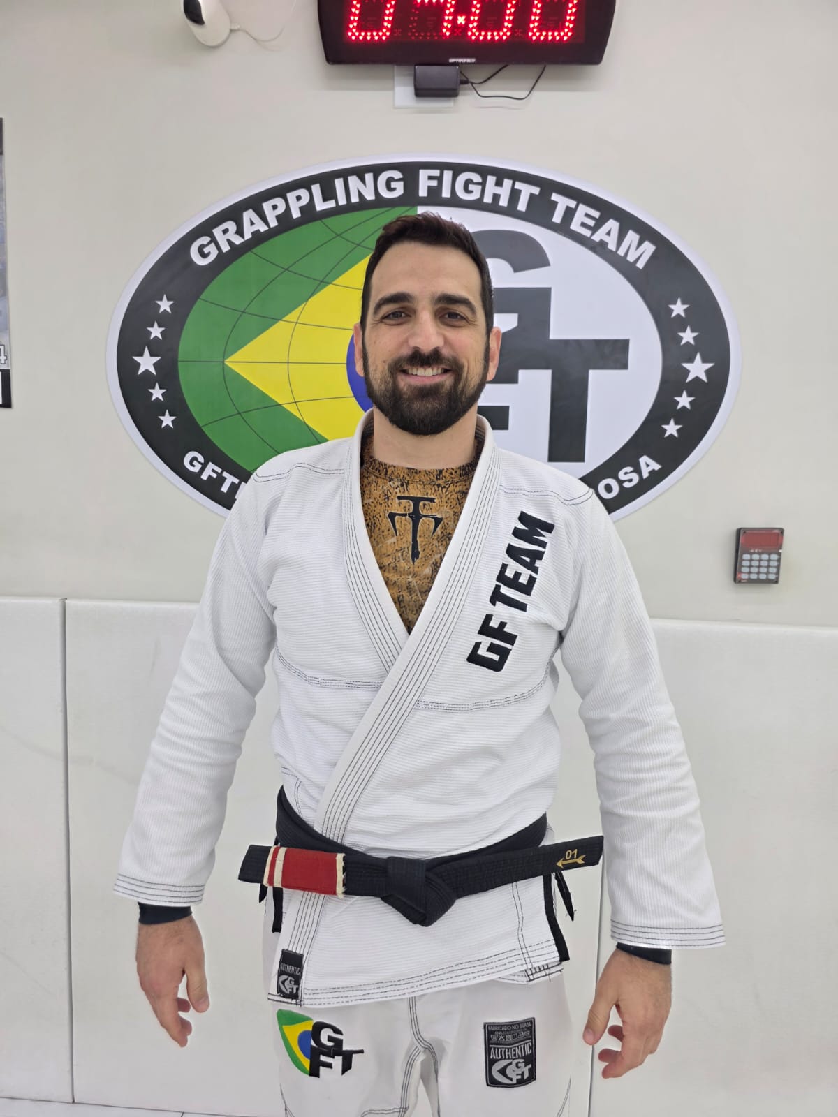 Professor Thiago Mello